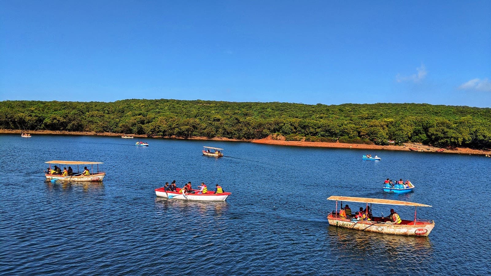 Venna Lake - Image 1