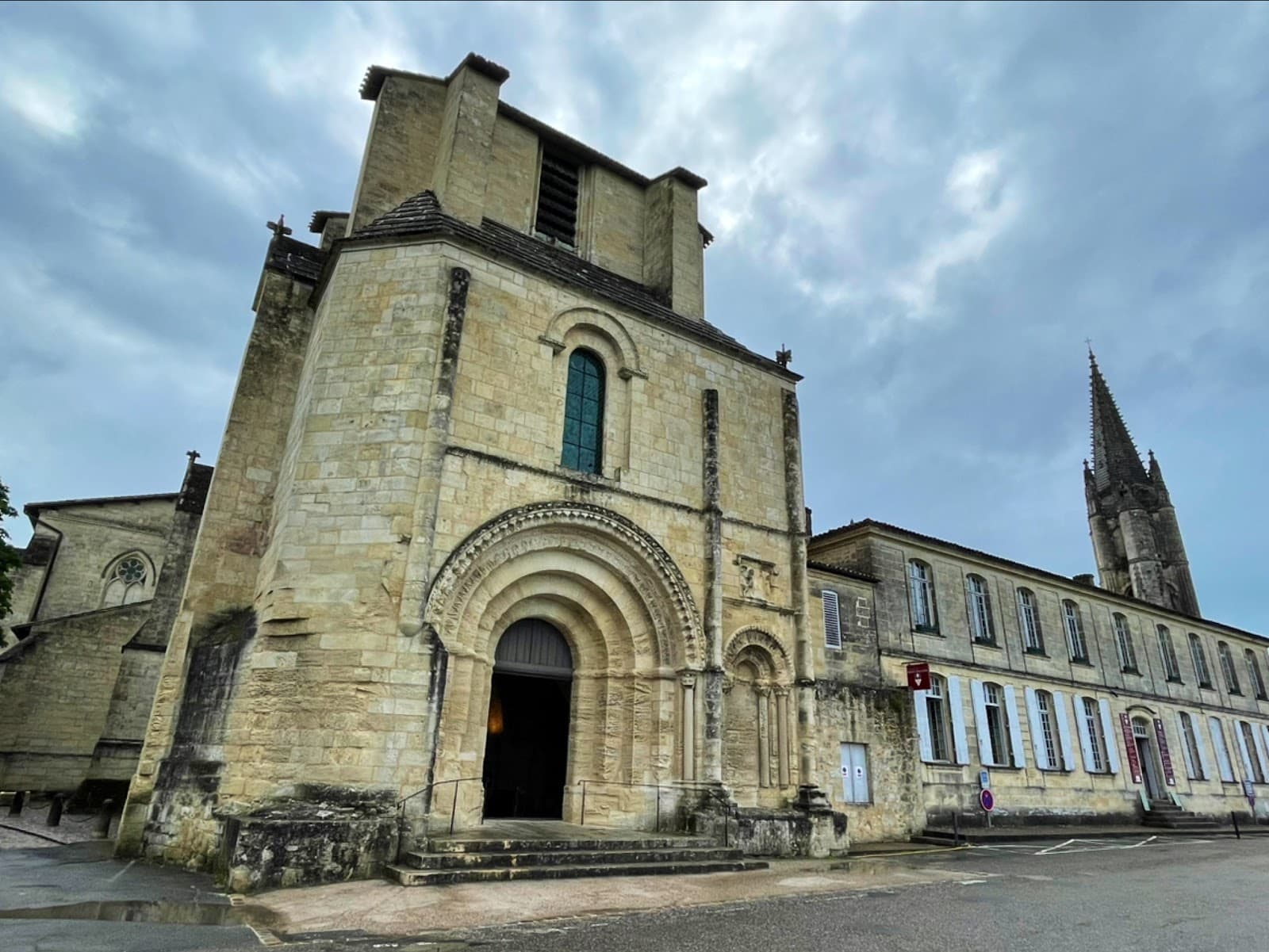 Collegiate Church and Cloister - Image 1