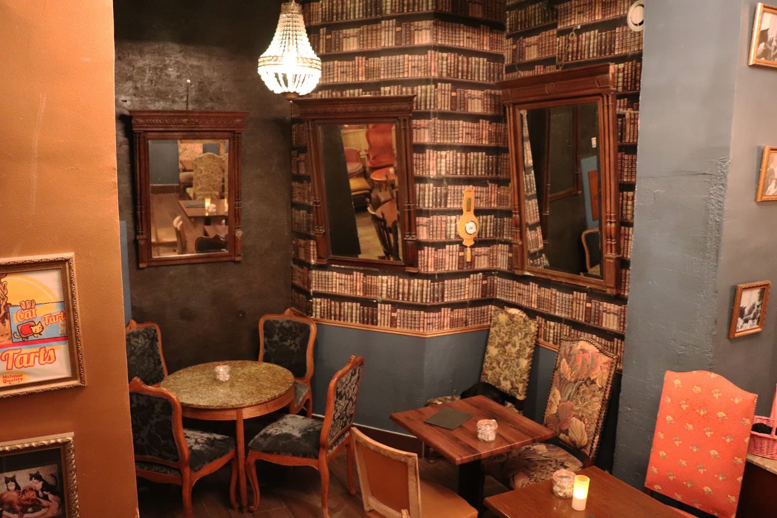 Le Cafe des Chats - Image 1