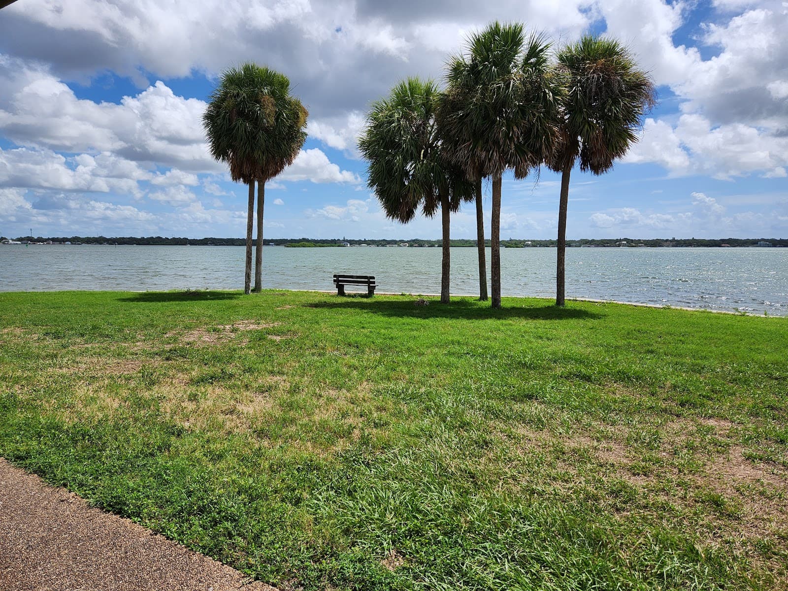 War Veterans' Memorial Park - Image 1