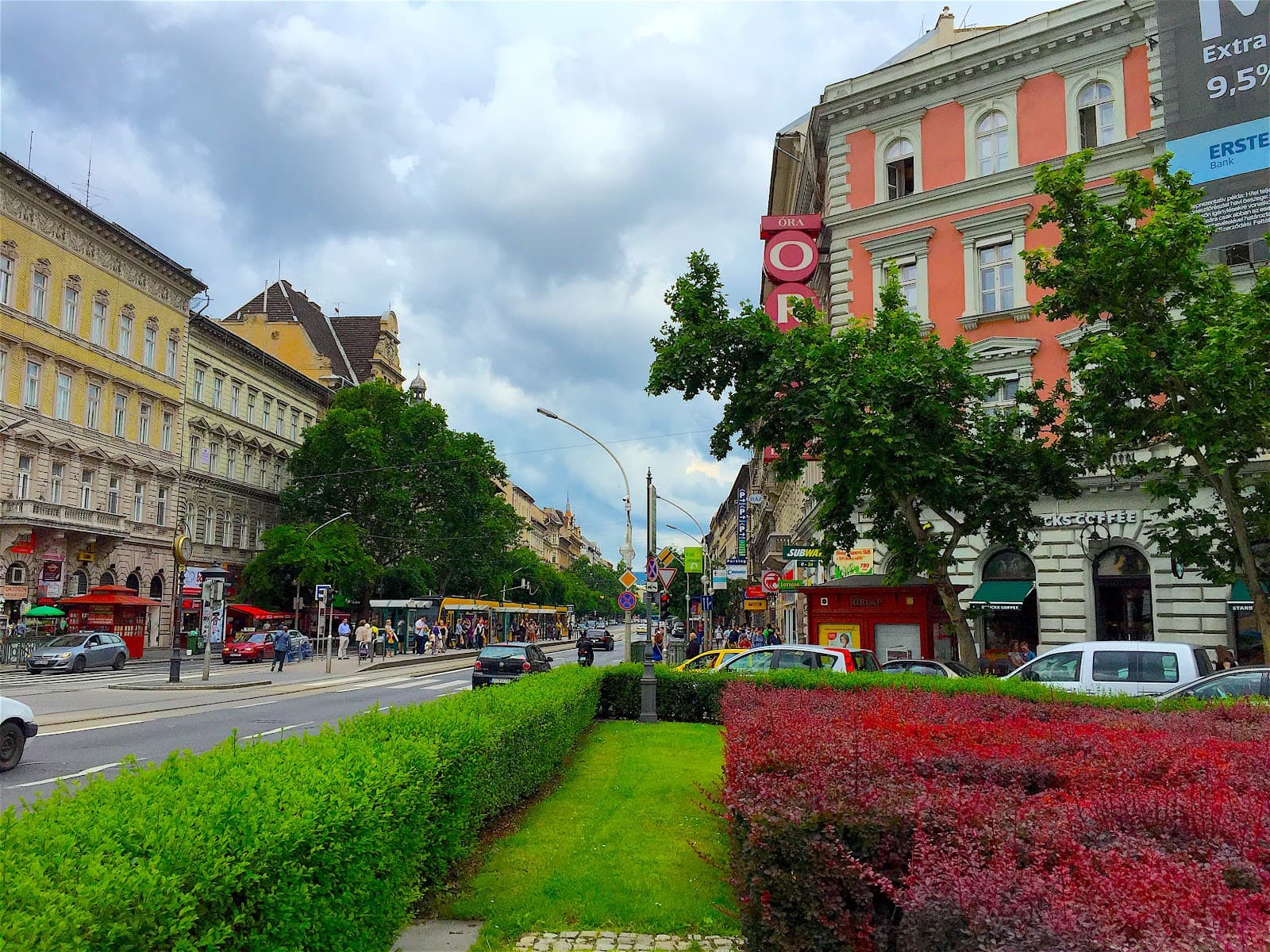 Oktogon Budapest - Image 1