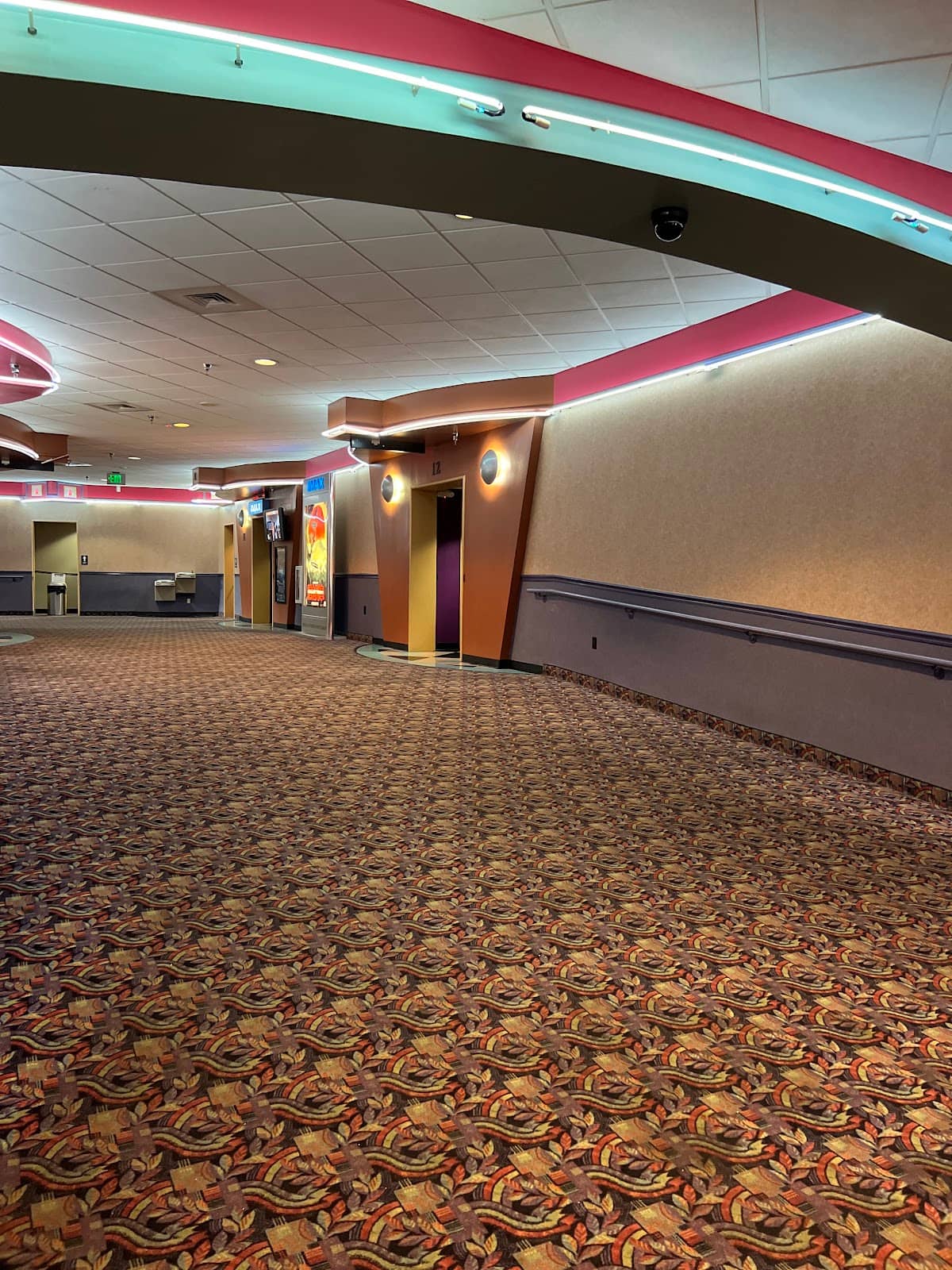 IMAX & Laser Projection