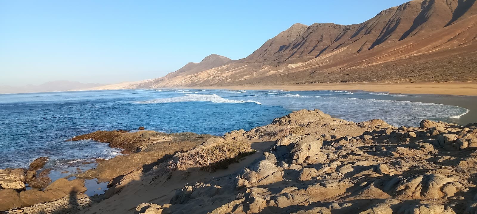 El Islote Hamlet - Image 1