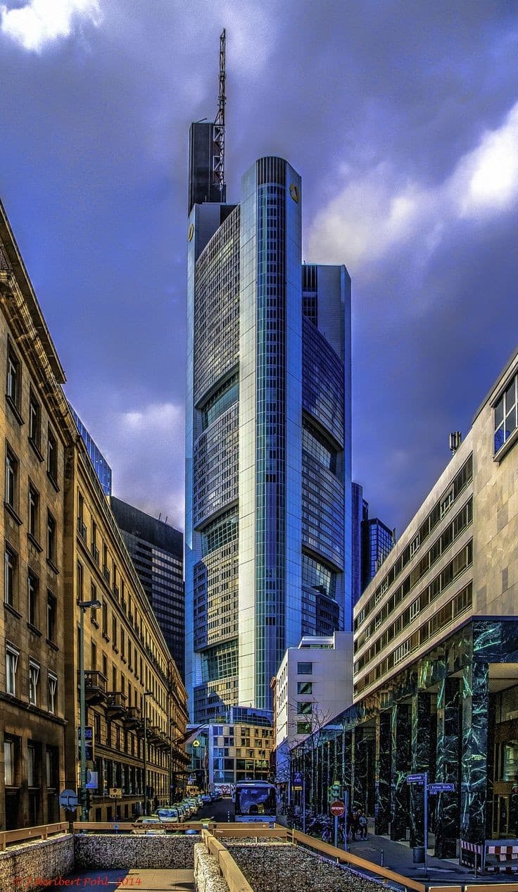 Commerzbank Tower Frankfurt - Image 1