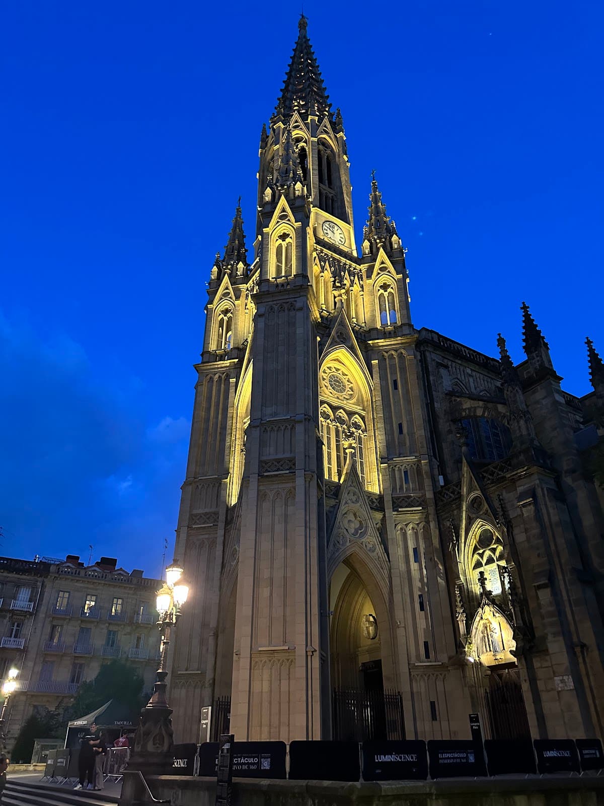 Plaza del Buen Pastor - Image 1