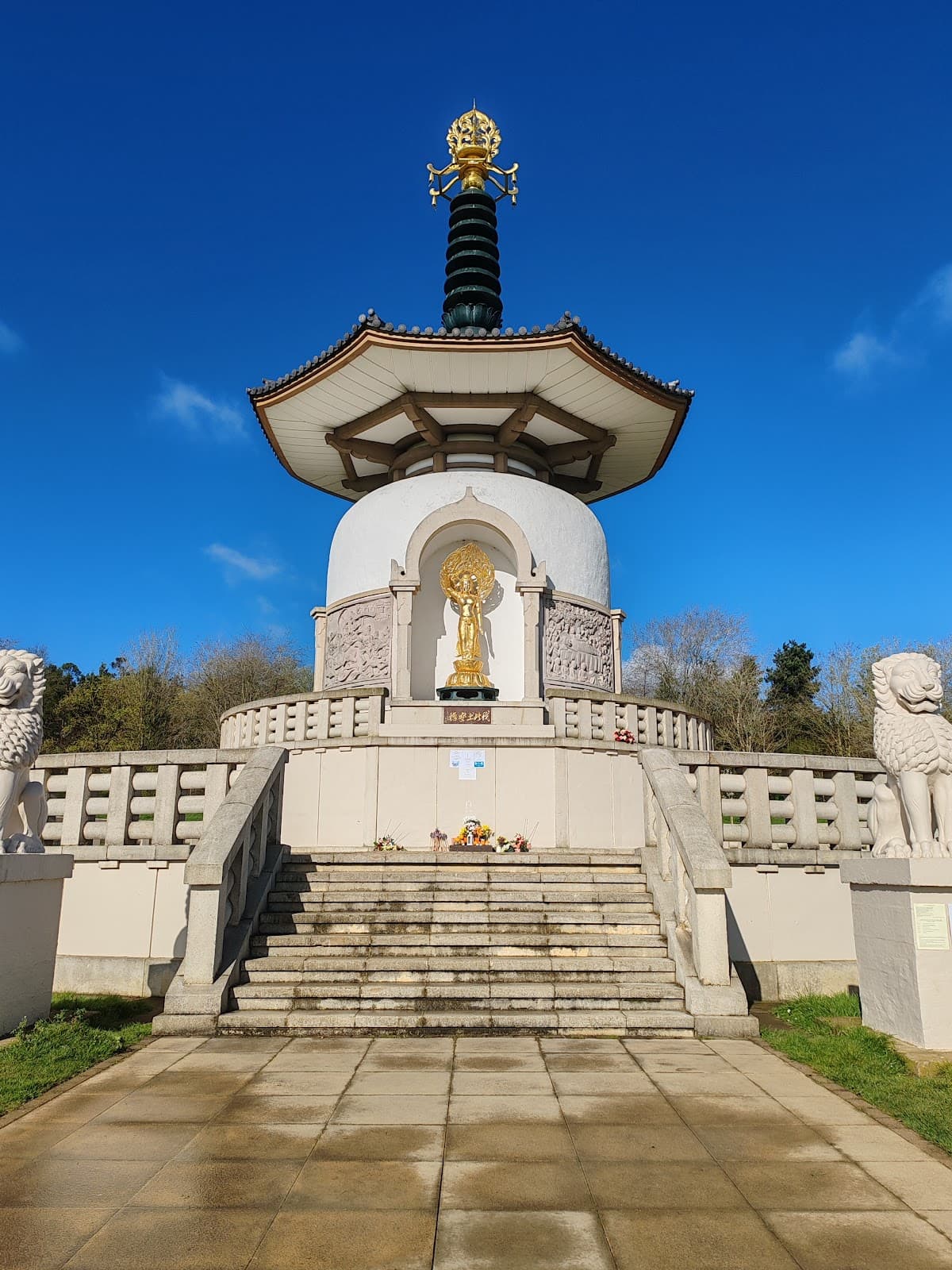 Peace Pagoda Willen - Image 1