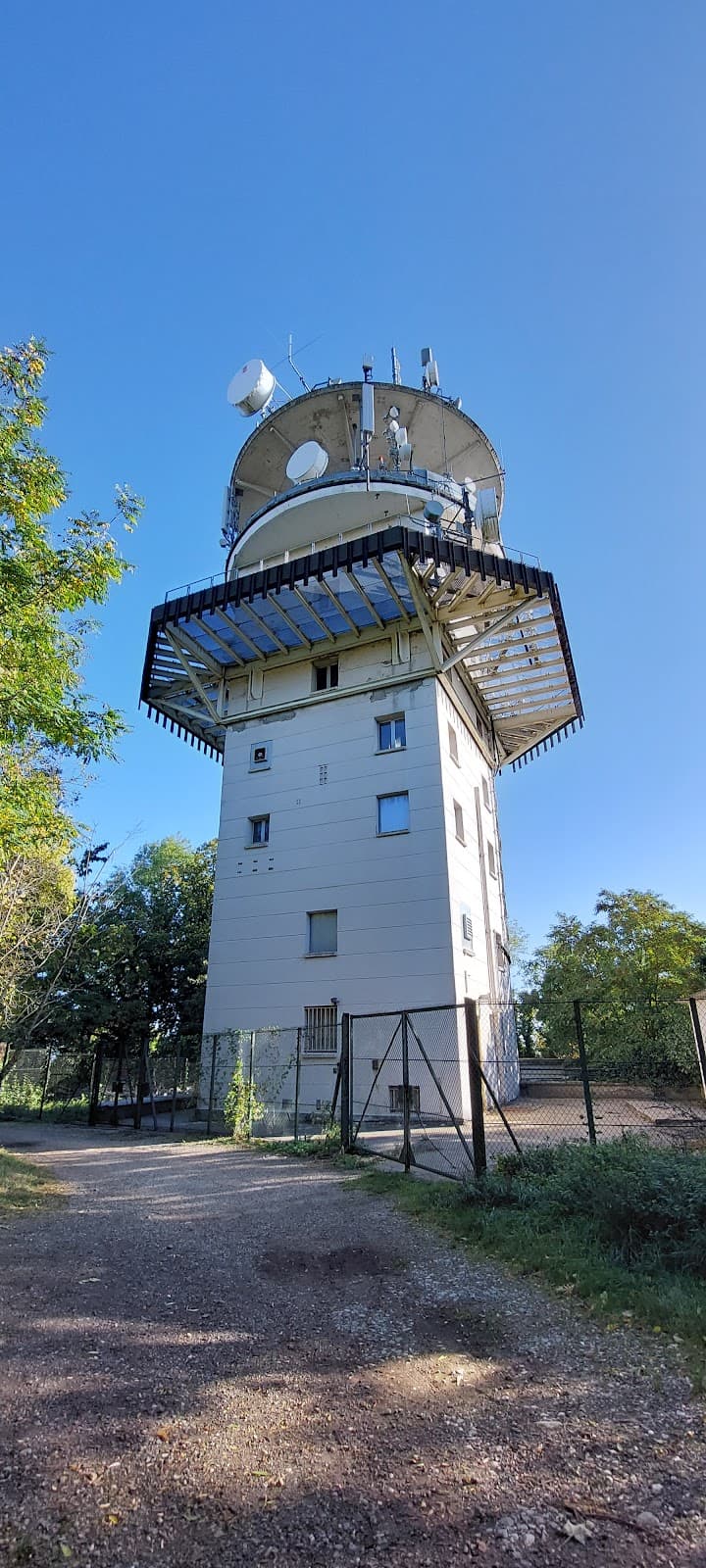 Mont Saint-Quentin - Image 1