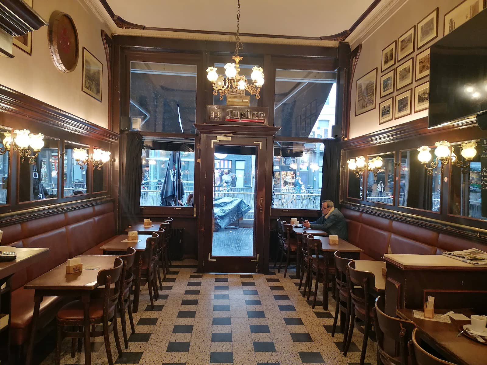 Local Social Atmosphere