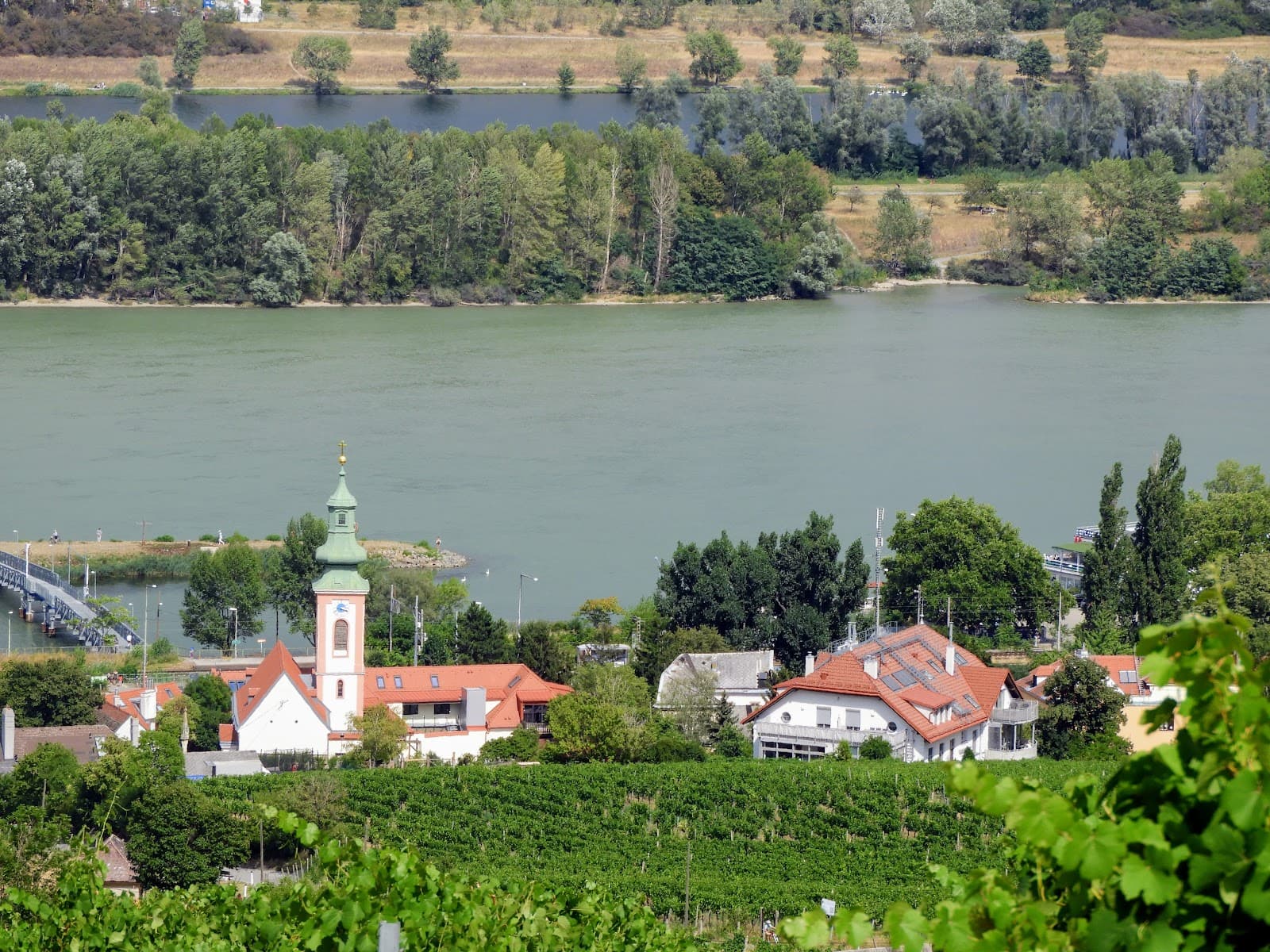 Kahlenbergerdorf Vienna - Image 1