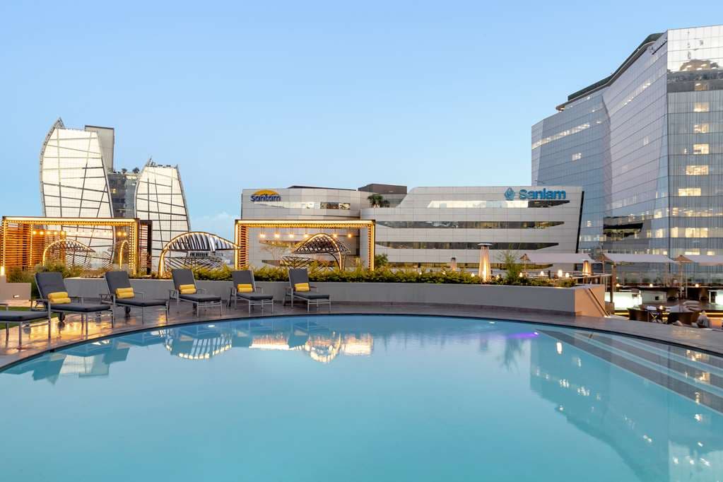 Sandton Sun Hotel - Image 1