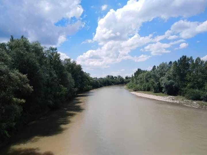 Váh River Promenade - Image 1