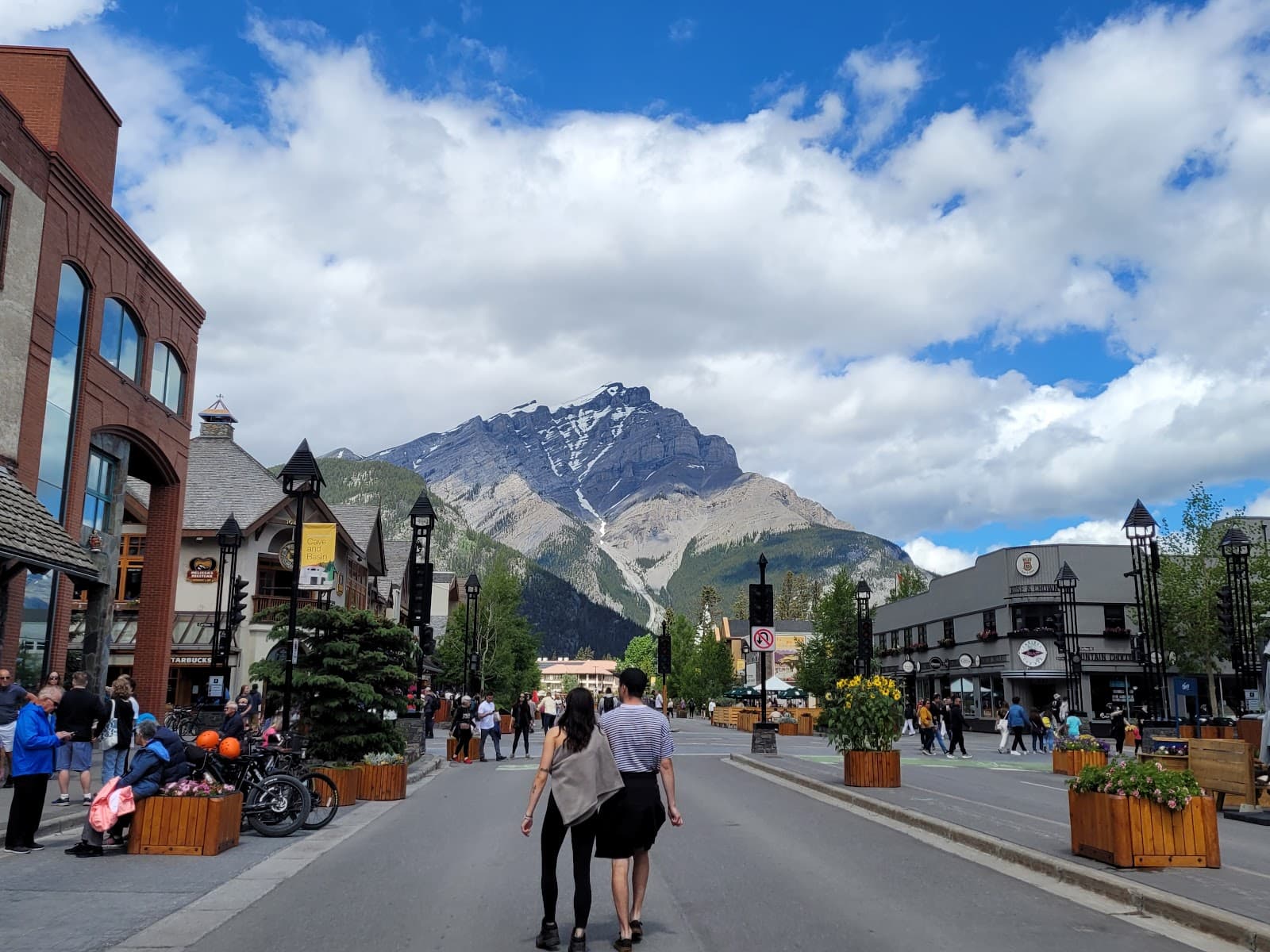 Bear Street Banff - Image 1