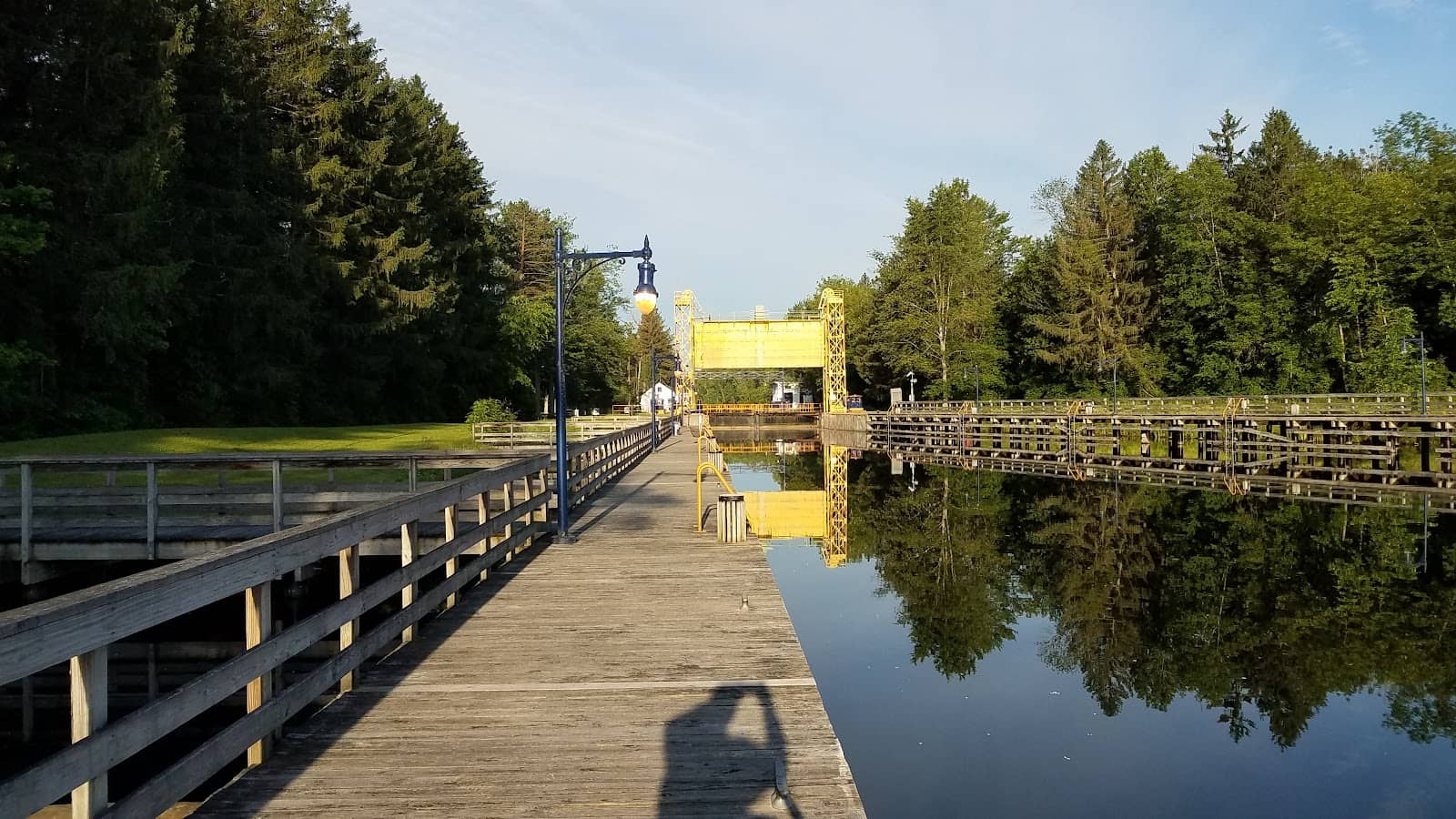 Canalside Camping and Picnics