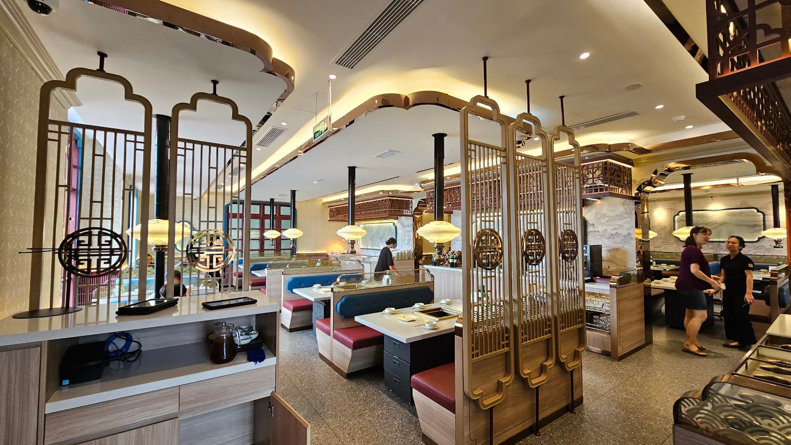 Corner of Lau Gai and Trich Sai - Image 1