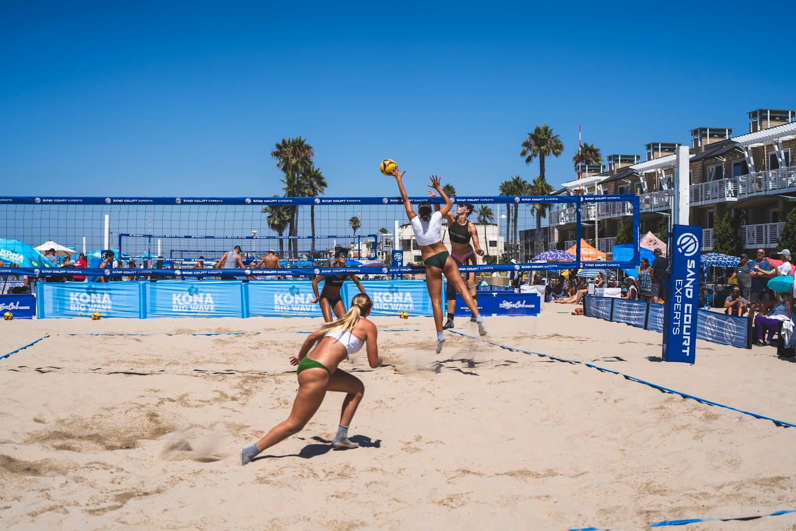 Hermosa Beach Volleyball Courts - Image 1