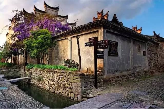 Historic Wells and Bridges