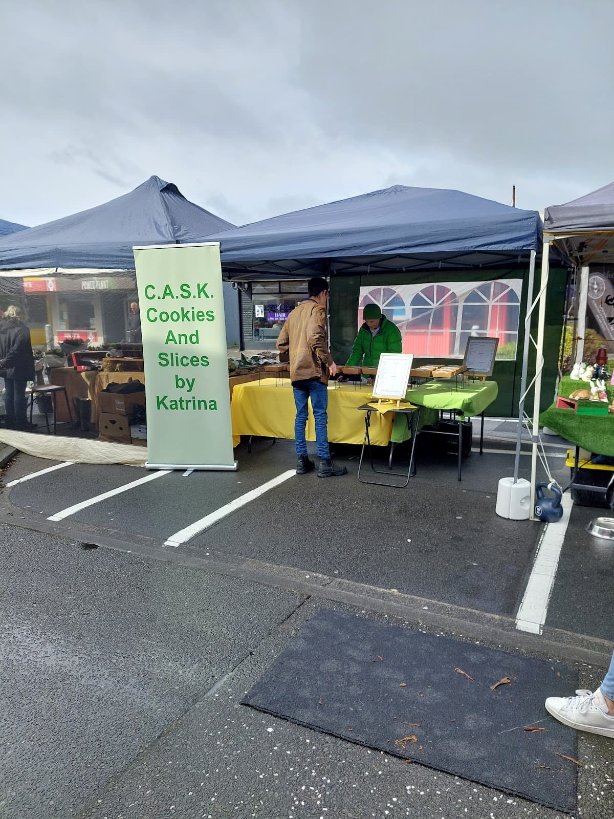 Paraparaumu Beach Saturday Market - Image 1