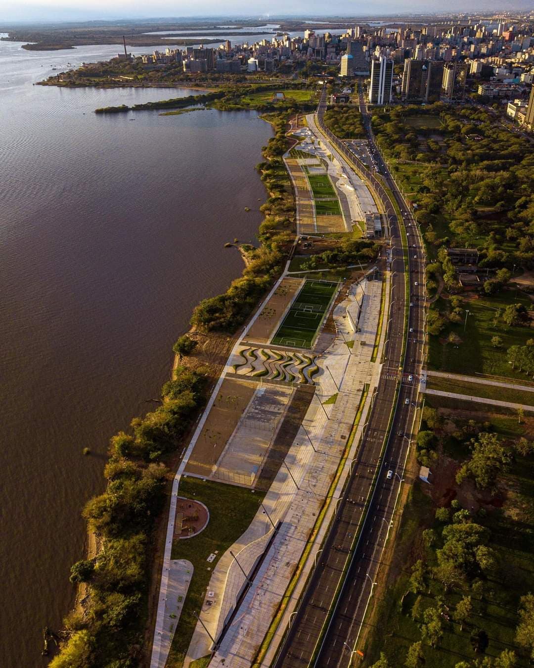 Orla do Guaíba - Image 1