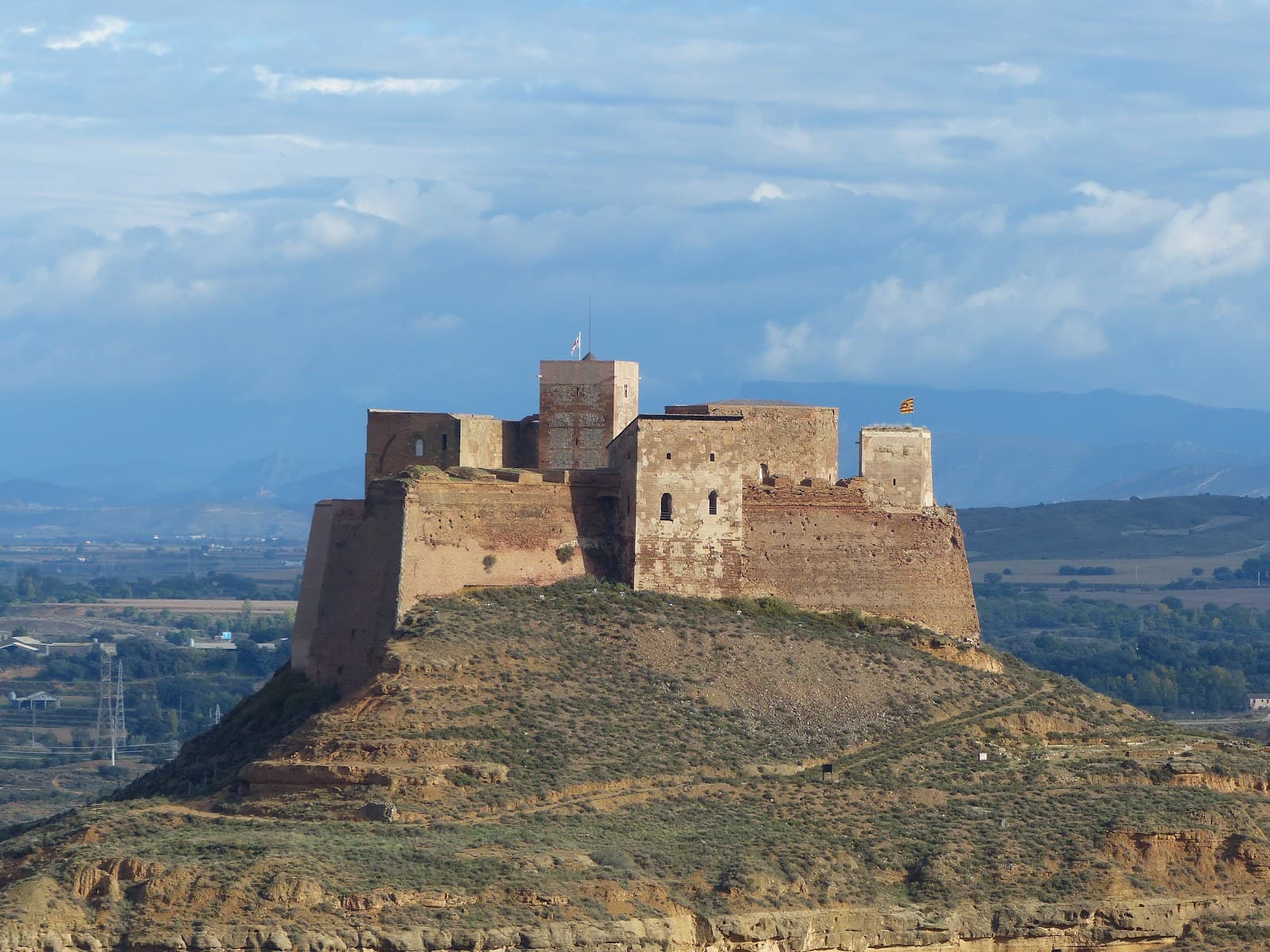 Monzón Castle - Image 1