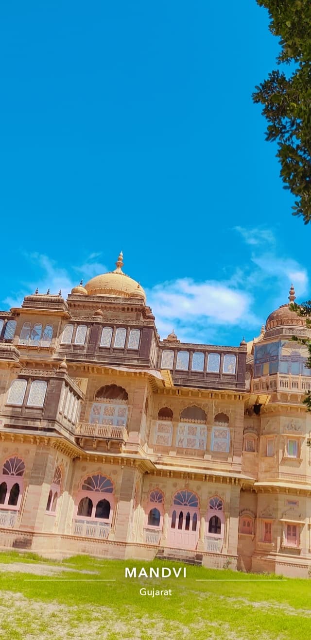 Vijay Vilas Palace (Mandvi) - Image 1