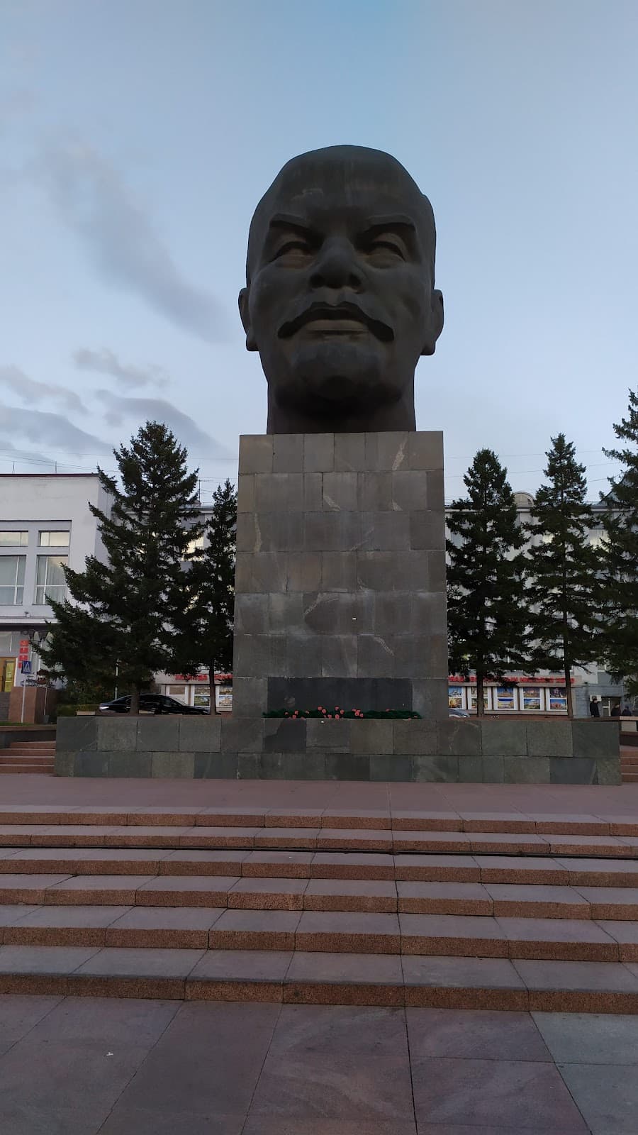 Sovetov Square - Image 1