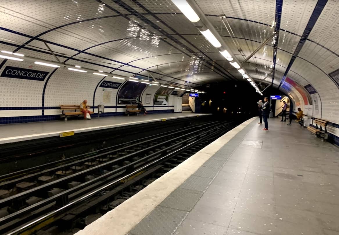 A Hub of Parisian Life