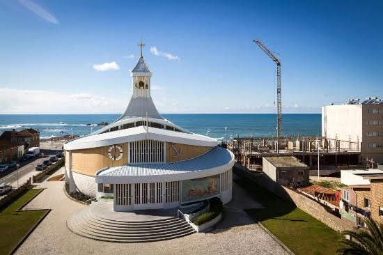 Igreja Paroquial das Caxinas - Image 1