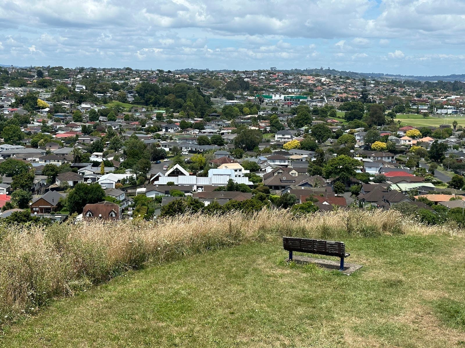Ōhuiarangi / Pigeon Mountain Auckland - Image 1