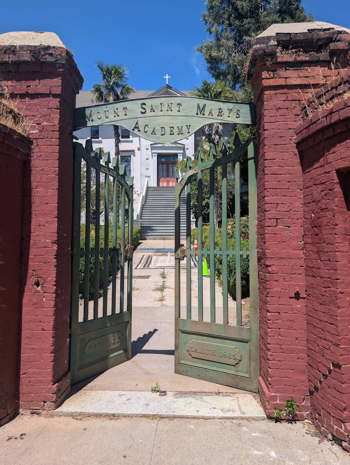 Volunteer-Led Tours