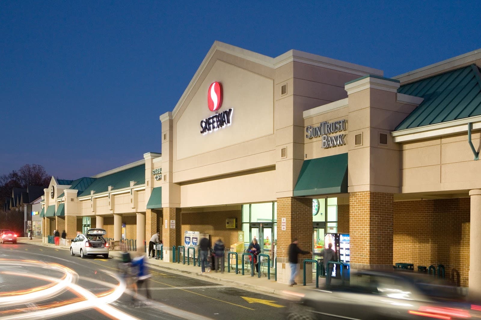 Hunters Woods Village Center - Image 1