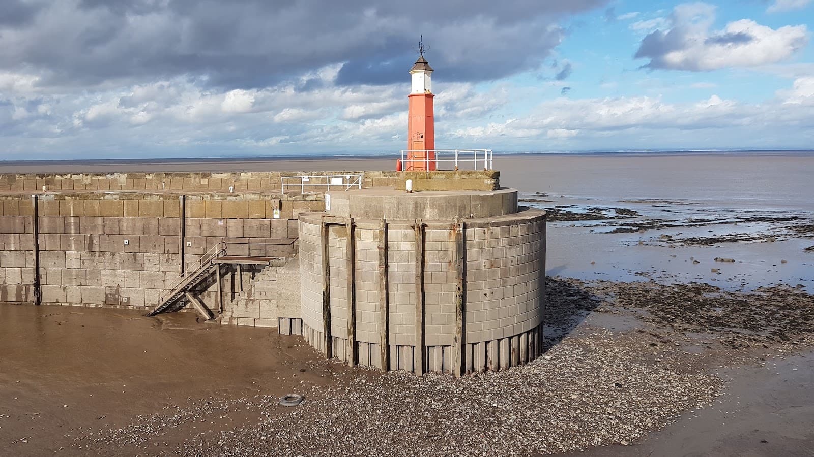 Watchet Harbour Lighthouse - Image 1
