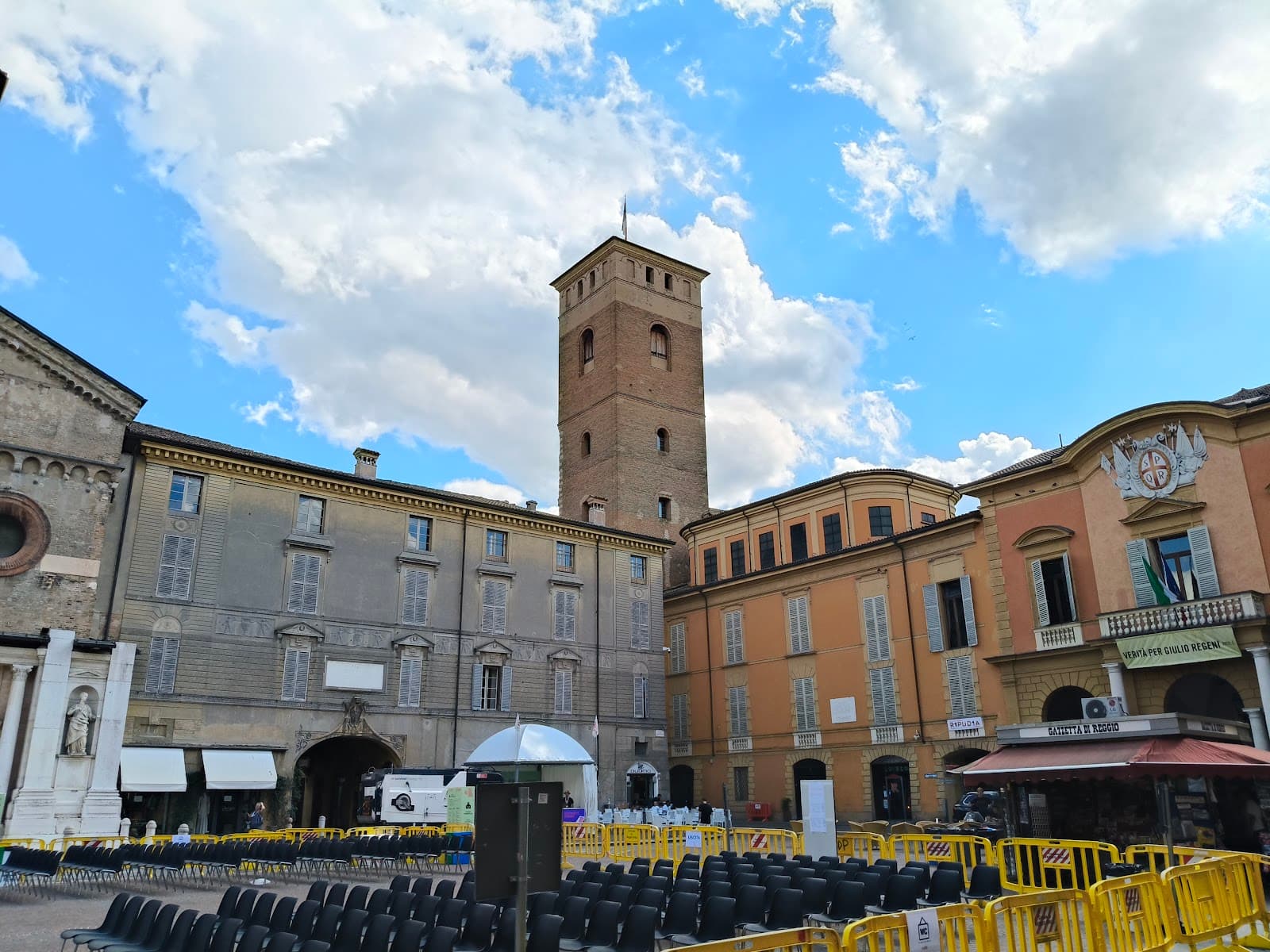 Piazza Prampolini Piazza Grande - Image 1