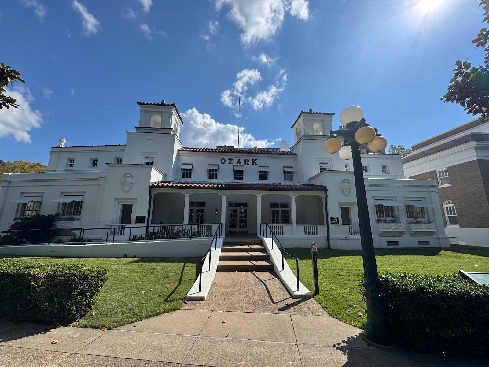 Ozark Bathhouse Cultural Center - Image 1