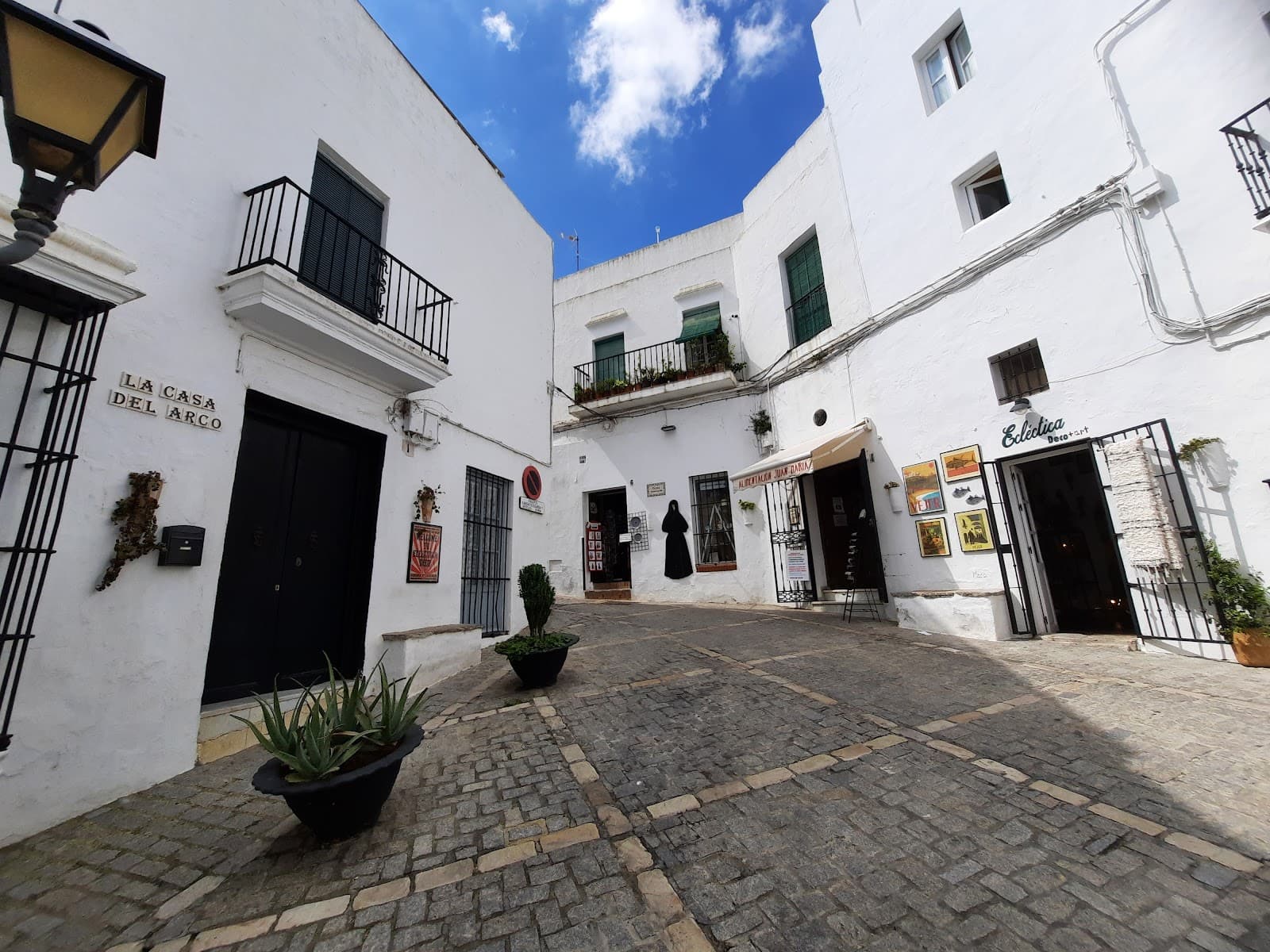 Puerta de la Villa - Image 1