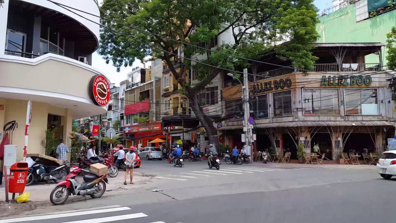 Backpacker Hostels & Budget Stays