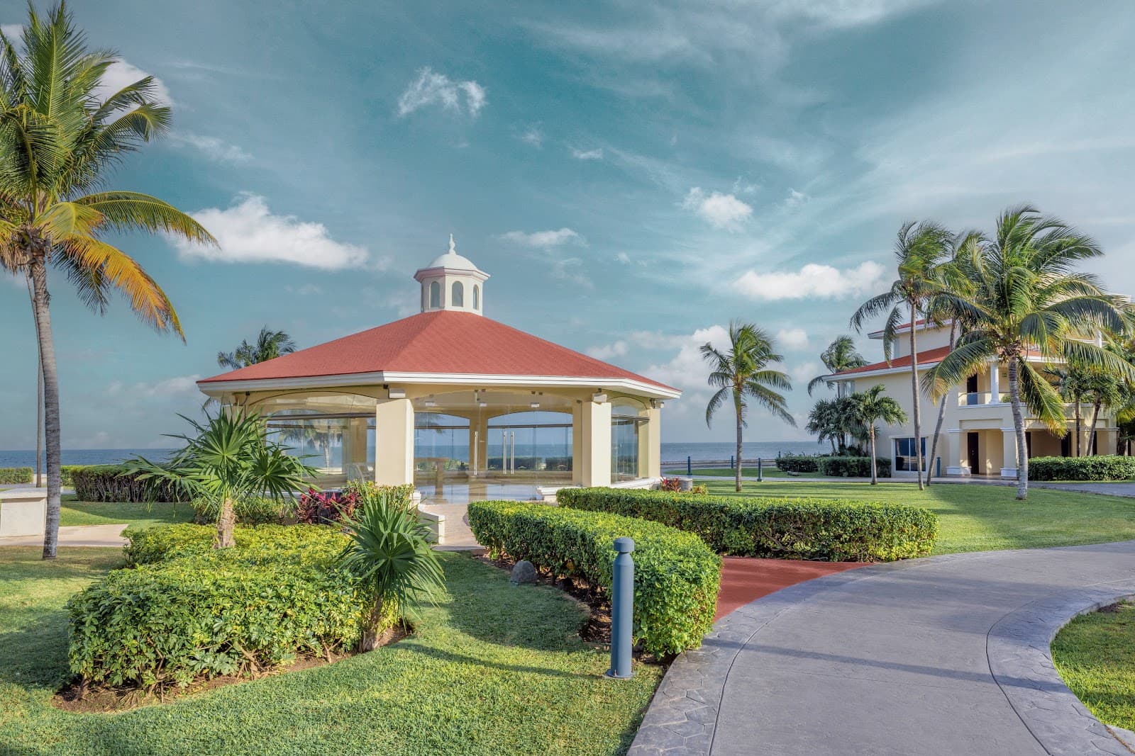 Various Locations in Cancun - Image 1