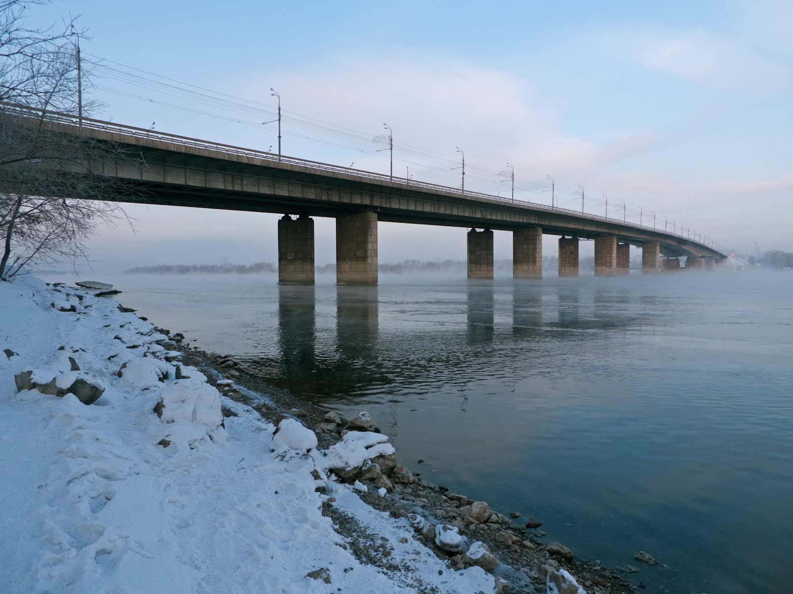 Oktyabrsky Bridge - Image 1