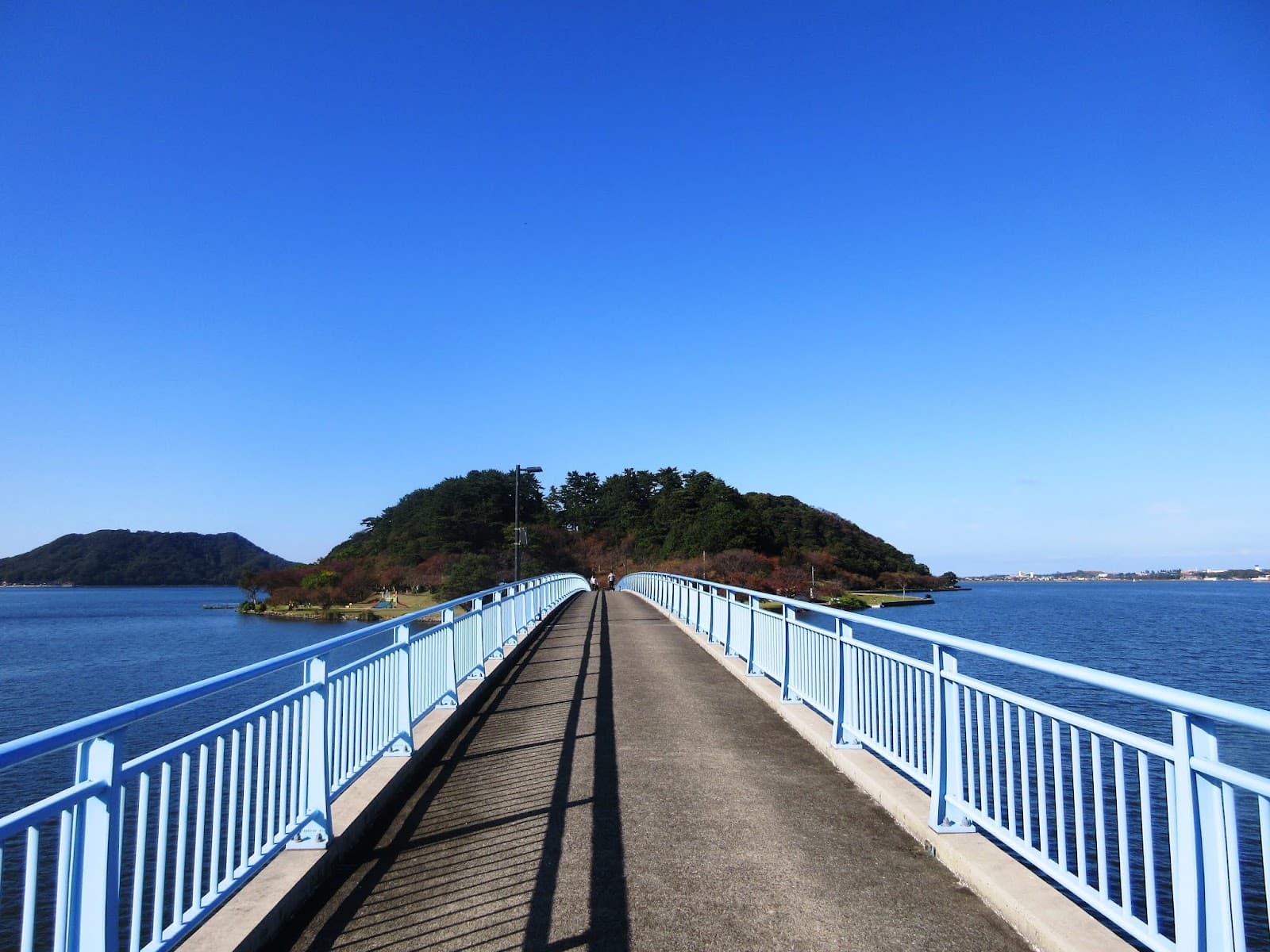 Koyamaike Lakeside Park - Image 1
