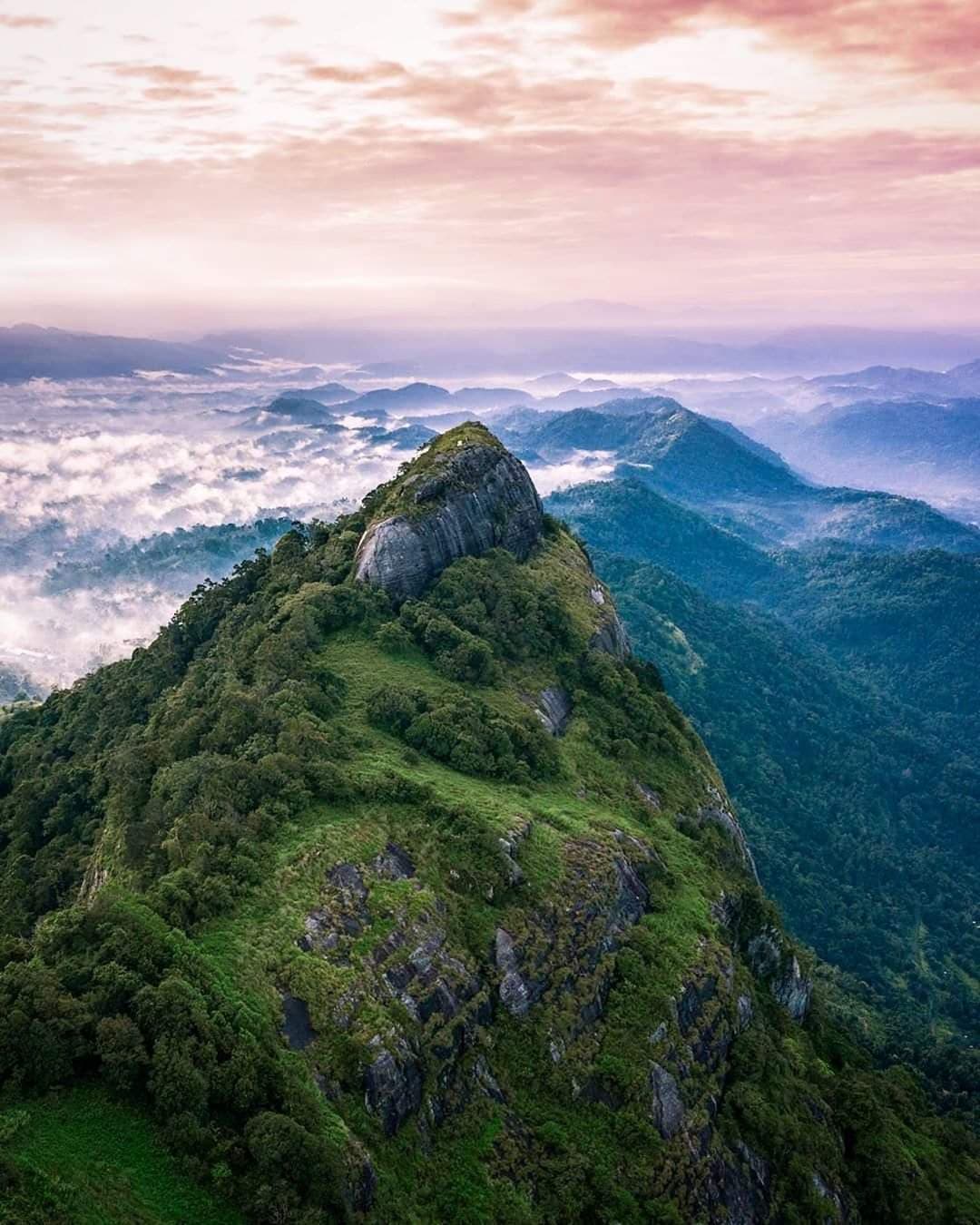 Alagalla Mountain - Image 1