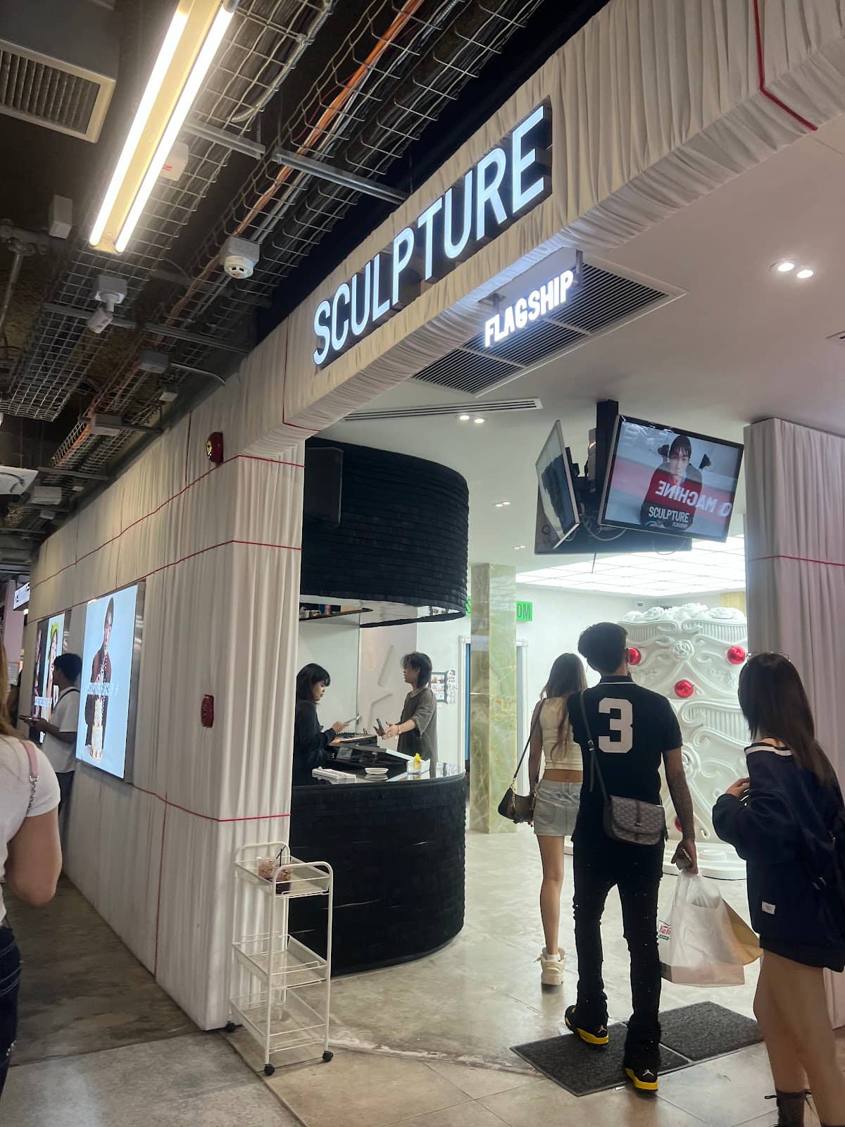 Monchhichi Claw Machine