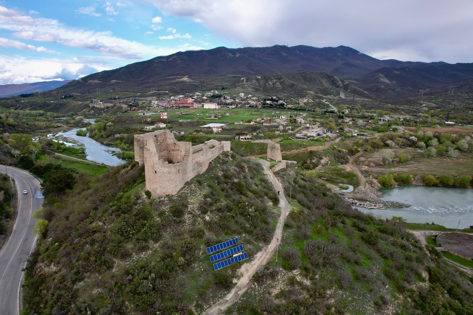 Bebris Tsikhe - Image 1