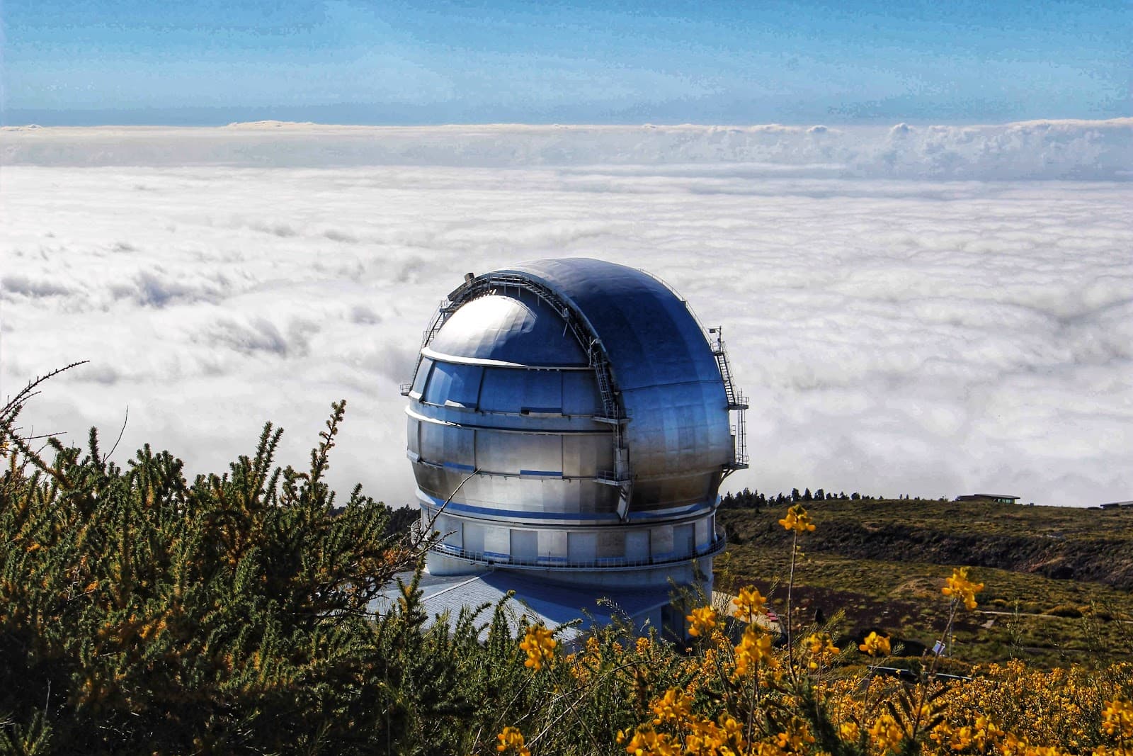 Roque de los Muchachos Observatory - Image 1