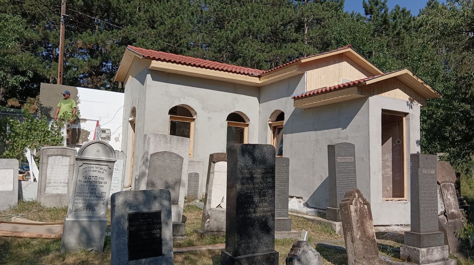 Avas Cemetery - Image 1