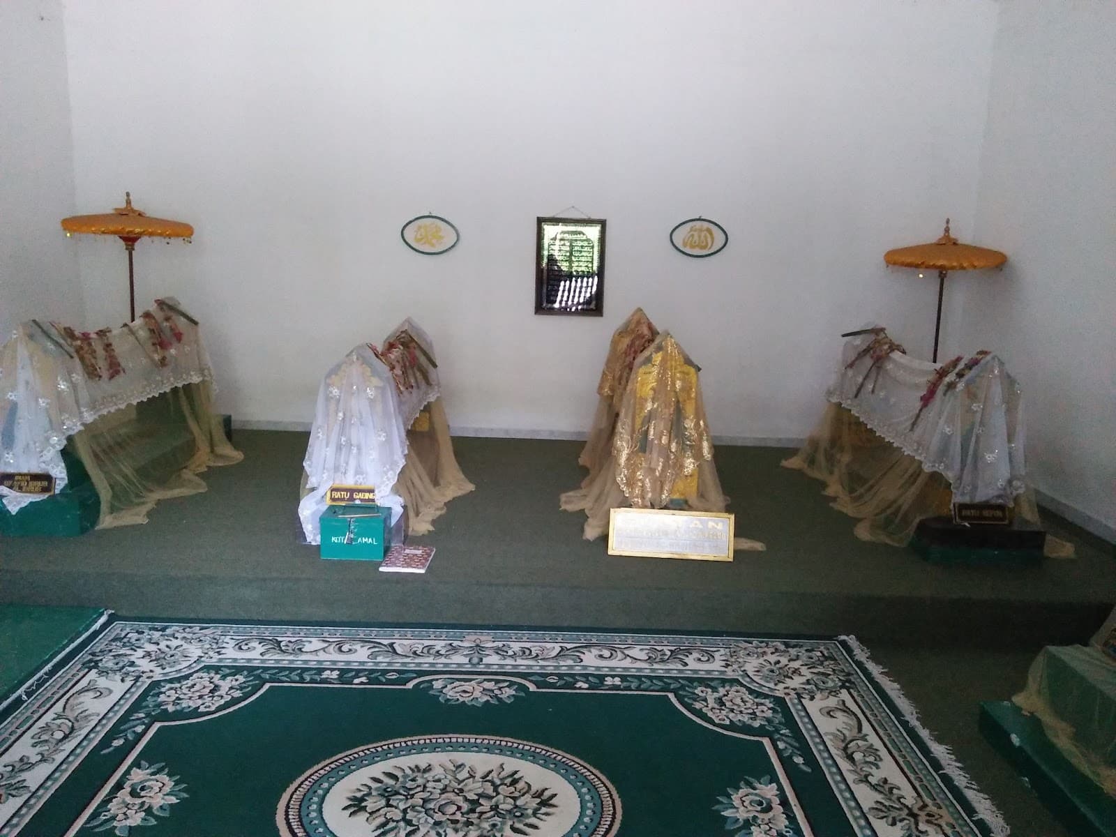 Kawah Tengkurep Royal Cemetery - Image 1