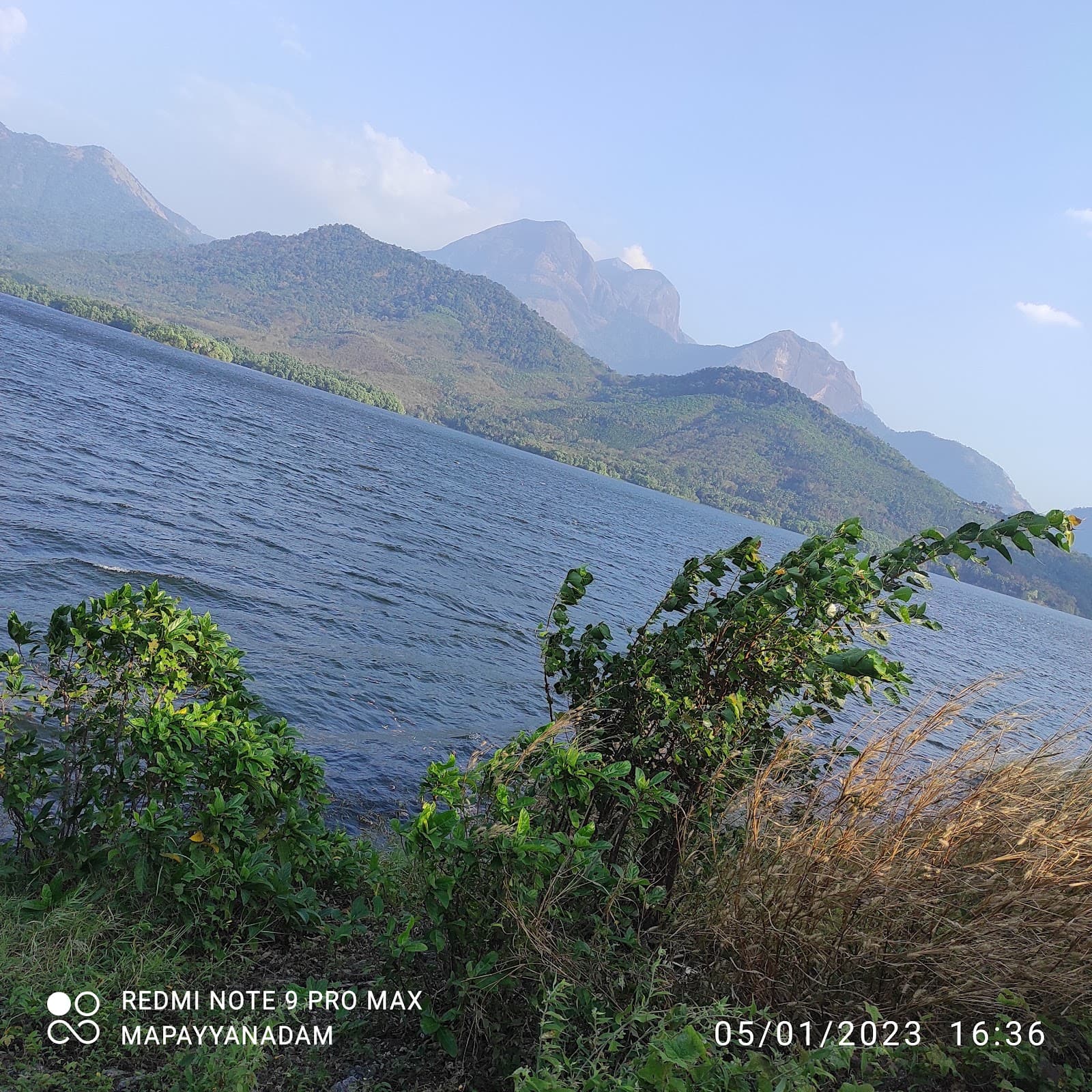 Kanjirapuzha Dam & Garden - Image 1