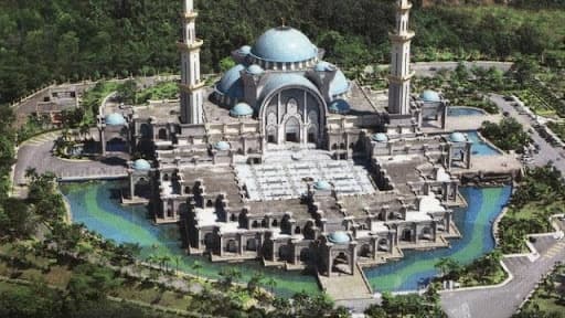 KL Free Walking Tour (Meeting Point Varies) - Image 1