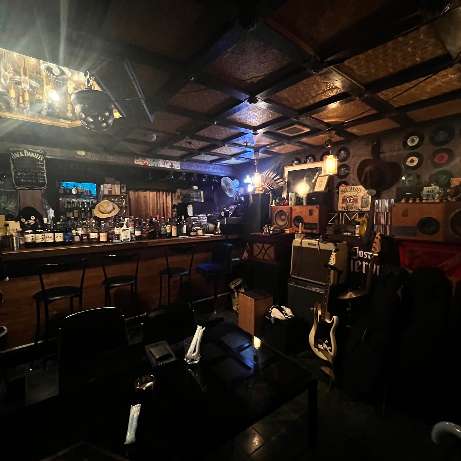 ZZ Bar - Image 1