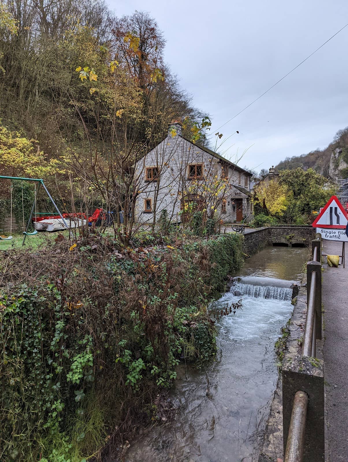 Eyam Plague Village Proximity