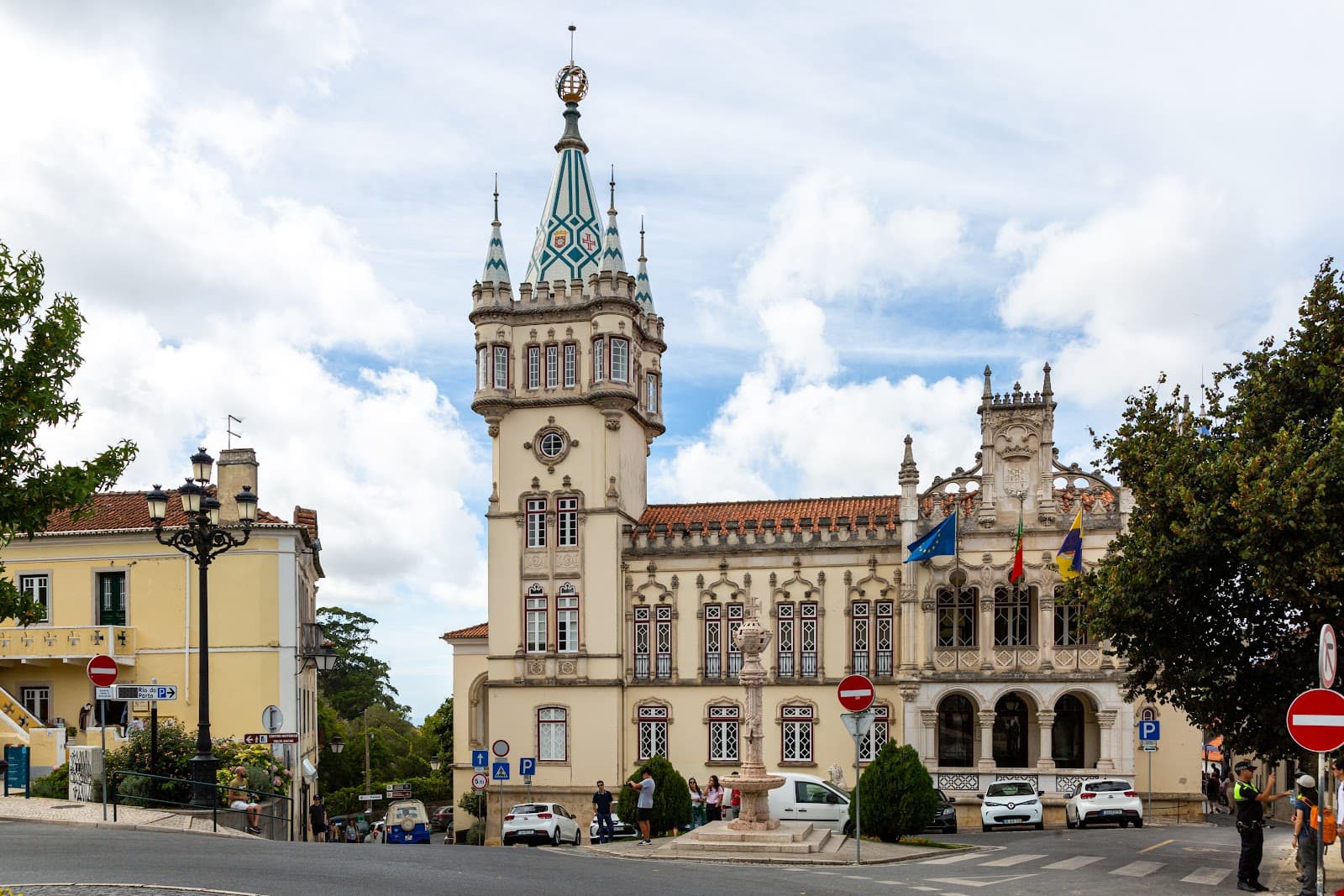 Sintra Town Hall - Image 1