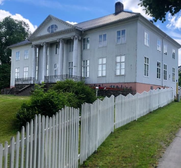 Austad Manor - Image 1